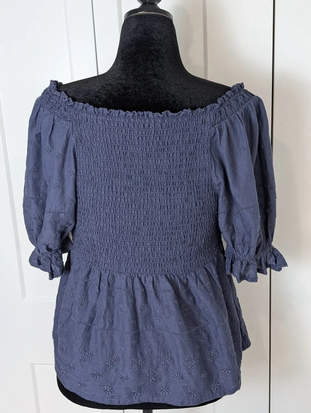 NWT Old Navy Blue Eyelet Smocked Off Shoulder Puff Sleeve Peasant Blouse Sz M